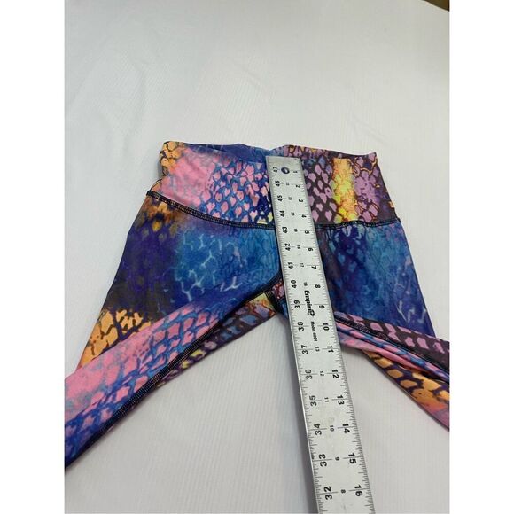 Teeki Snake Print Mermaid Goddess Cropped Leggings Size Small - Picture 4 of 8